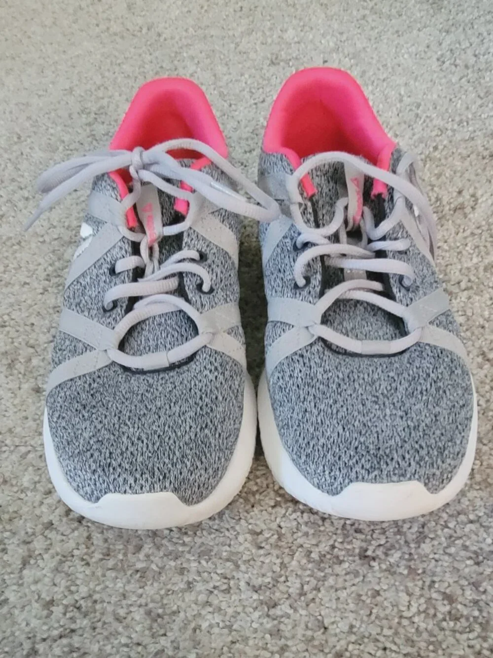Reebok Women’s Gray & Hot Pink Athletic Sneakers – Size 9.5